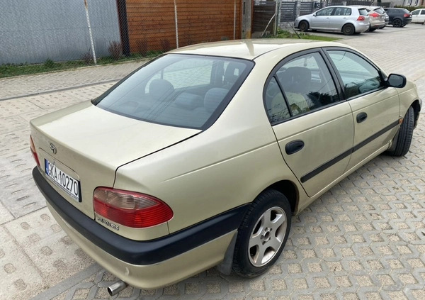 Toyota Avensis cena 2900 przebieg: 330000, rok produkcji 2001 z Wejherowo małe 137